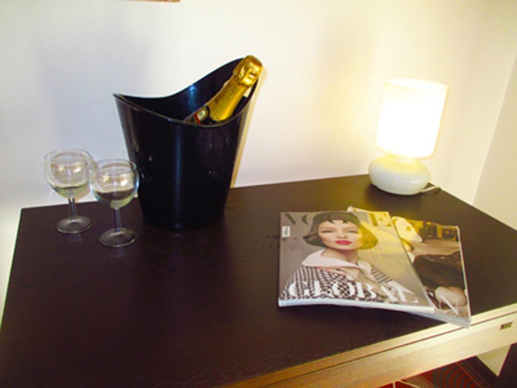 Residenza Paola Hotell Palermo Rum bild