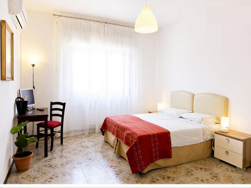 Residenza Paola Hotell Palermo Rum bild