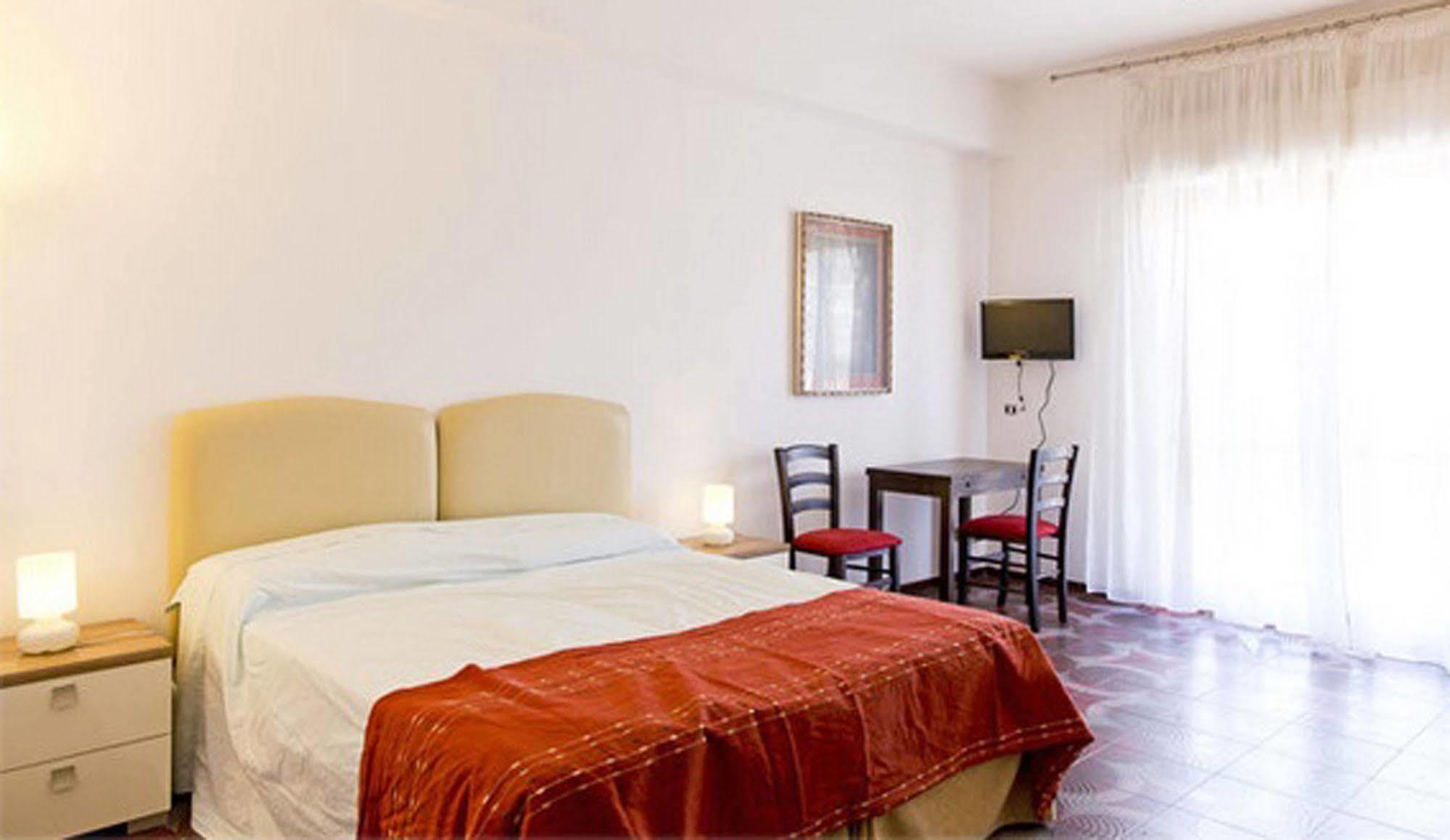 Residenza Paola Hotell Palermo Exteriör bild